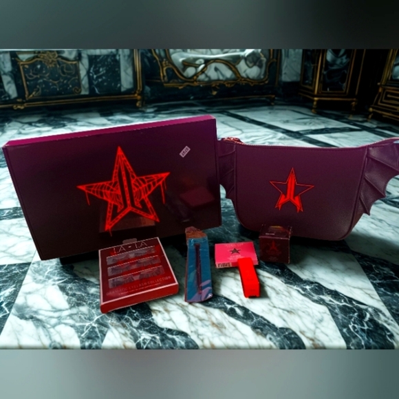 Jeffree Star Limited Edition Bat Wing Bag And Cosmetic Bundle (NWT!) - Picture 1 of 9